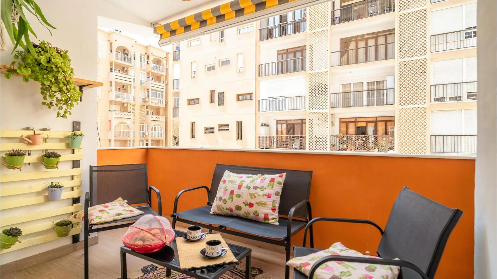 Nice Apartment In Almeria With Kitchenette
